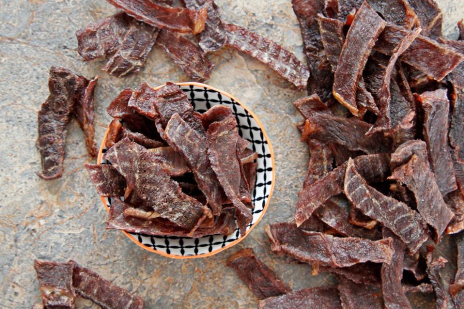 How To Make Easy Diy Beef Jerky Treats For Dogs - Dalmatian Diy